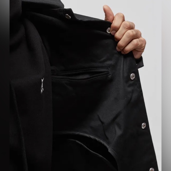 DAILY PAPER Men Cargo Coach Jacket. - Picture 5 of 5